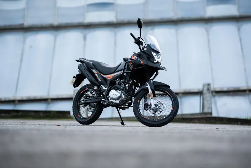 Avelloz AZ160 Xtreme em destaque, material de divulgação da fabricante